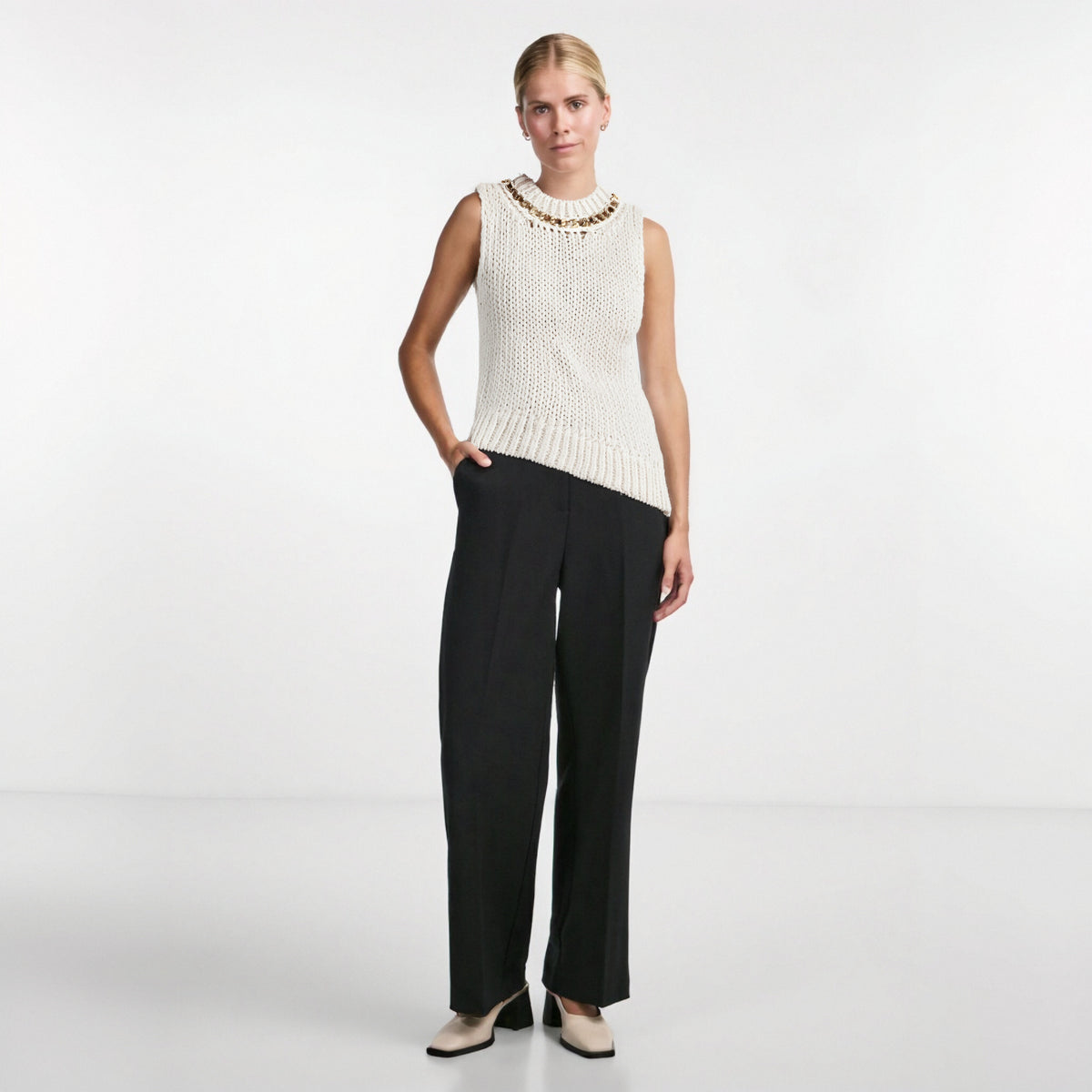 Asymmetrical Tanks with Chain Ladies Tops Sleeveless Waistcoat Women Holiday Tops Women's Classic Fashion Vests