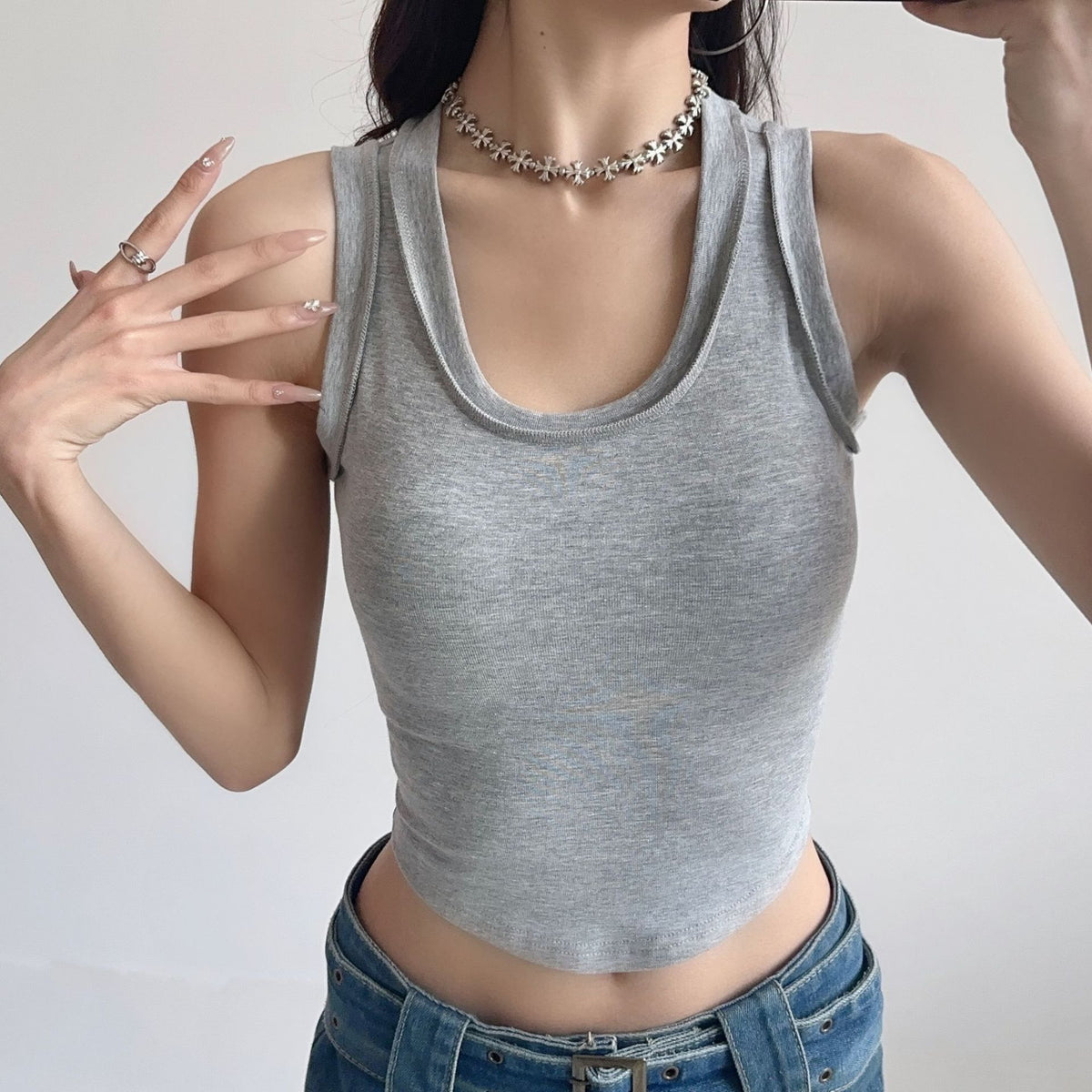 U-neck women wearing small tank tops